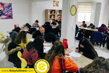 ÖĞRENCİLERİMİZ SORU KAMPINDA